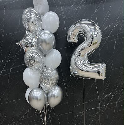 Белые и серебряные шары на день рождения мальчика