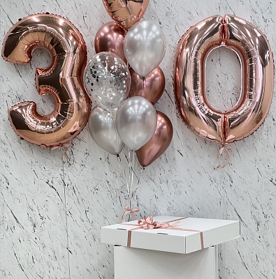 Коробка-сюрприз на день рождения с шарами в цвете "розовое золото"